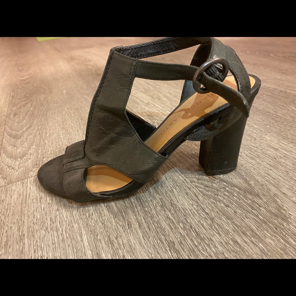 Comfortable Black Heels!